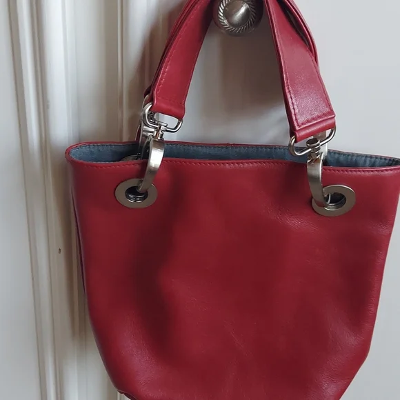 Handbag - Picture 2 of 3